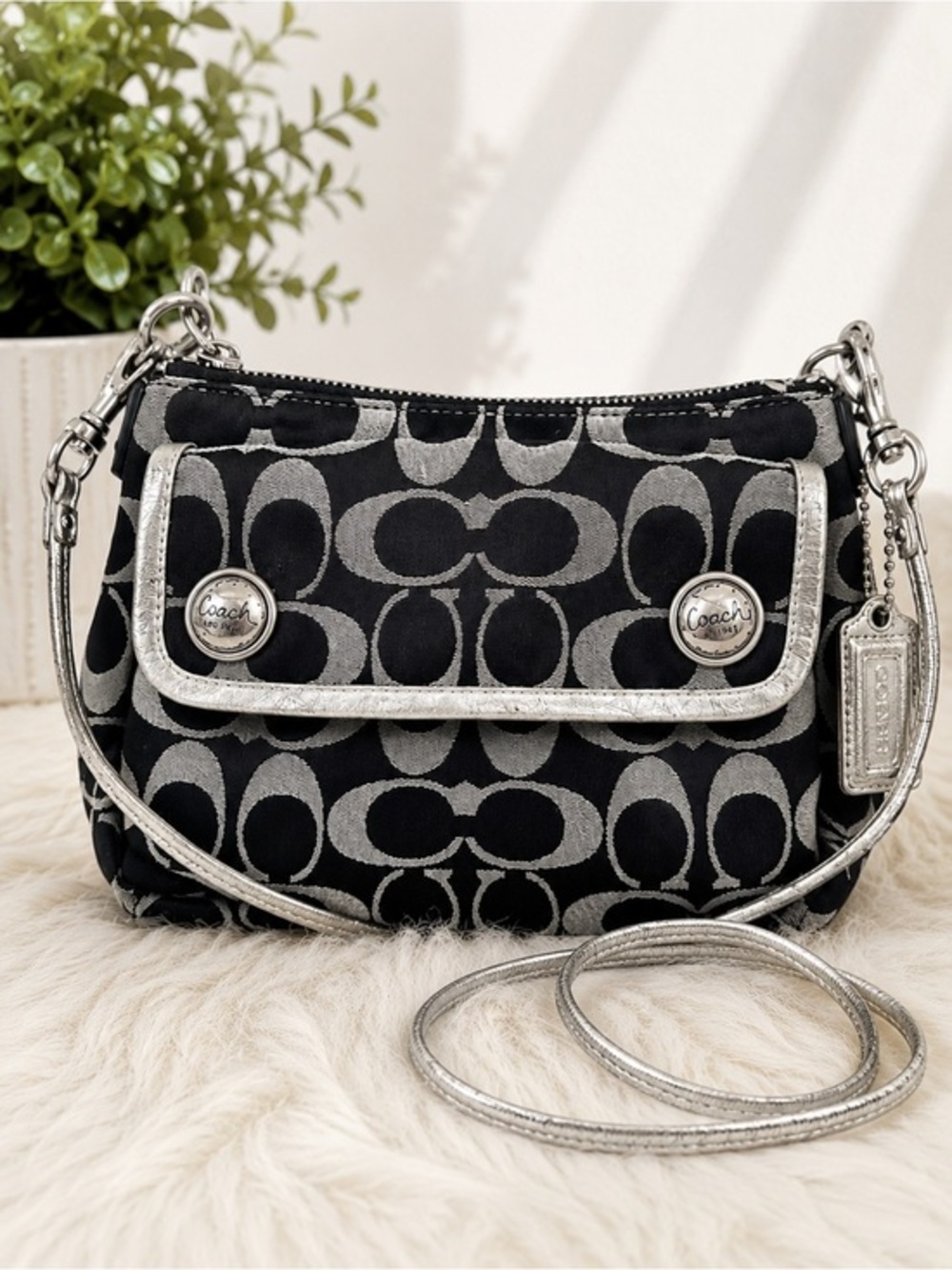 Coach Poppy Signature Pleated Crossbody Black Gray Canvas Silver Metallic